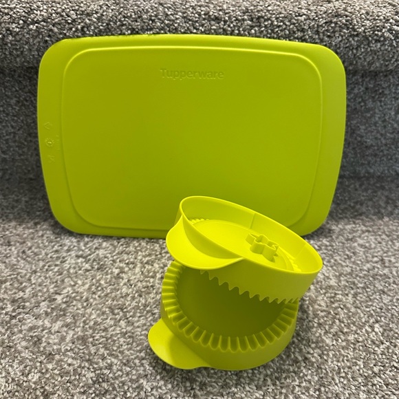 Tupperware Sandwich Stuffer Set - Picture 1 of 1